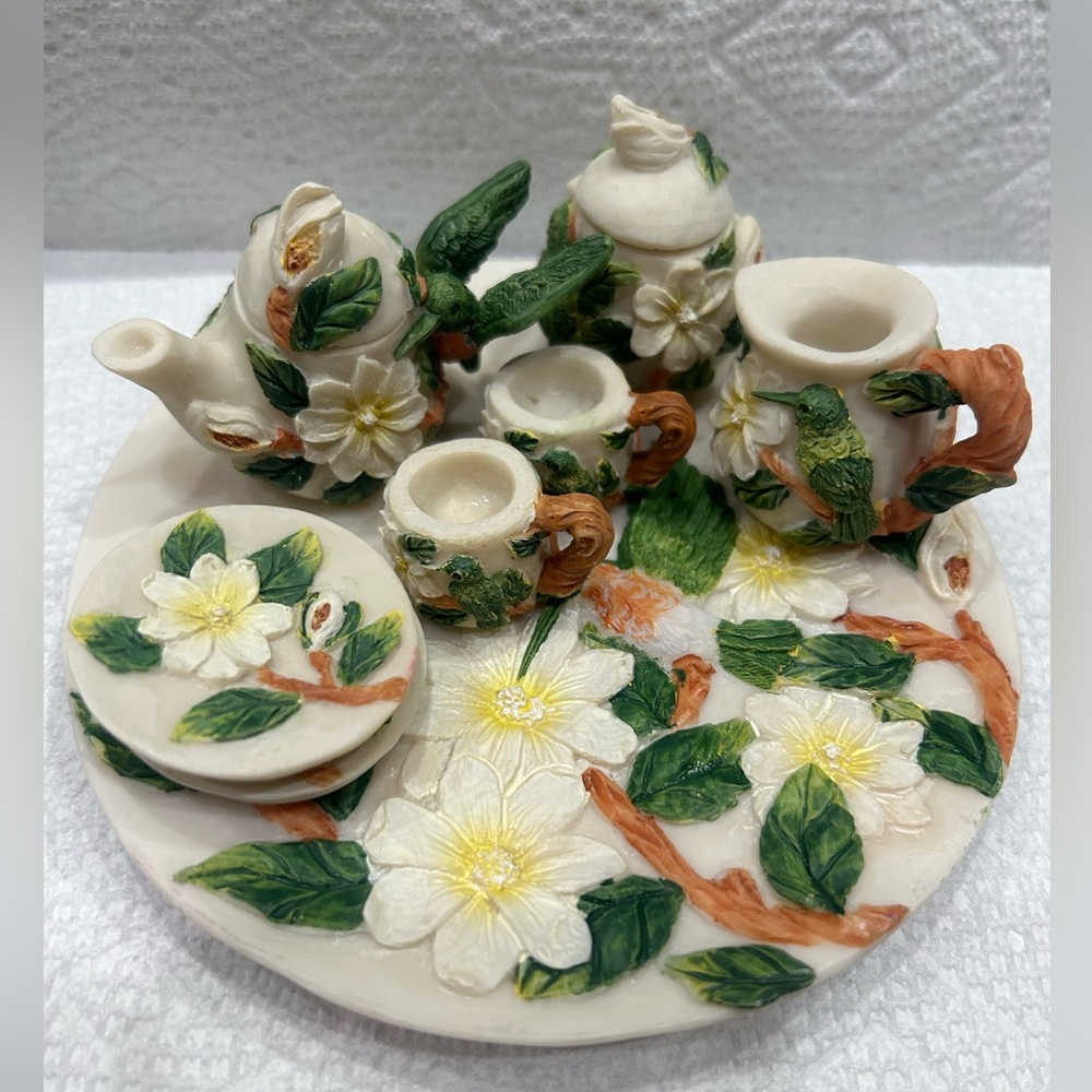 Miniature decorative tee set floral& hummingbird of 1996